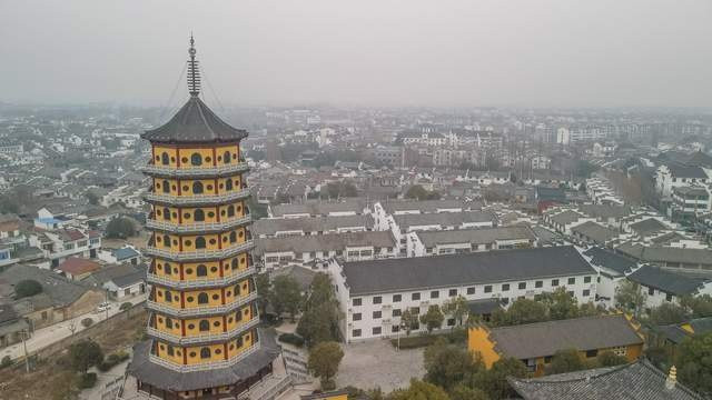 安徽有一处景区因其独特的魅力和特色成为了热门打卡地，去过的人褒贬不一