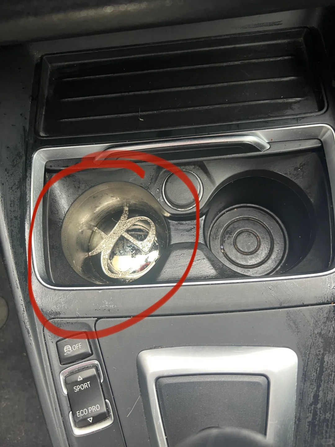 咋办
有没有好心人告诉我这个怎么拿出来，气死