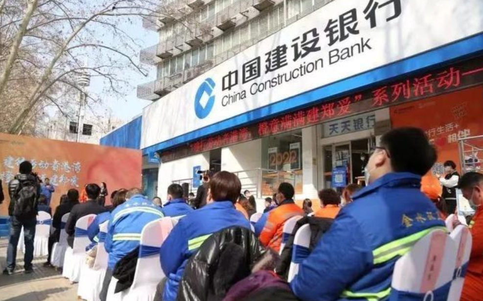 2015年，山东省发生了一桩令人咋舌的事件：一名男子花费4000元，竟然冒充建设