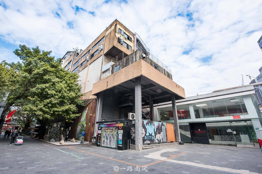 广州珠江边出现一个网红打卡地，环境小资，高颜值，原本是旧厂房