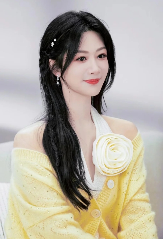 杨紫——清新淡雅