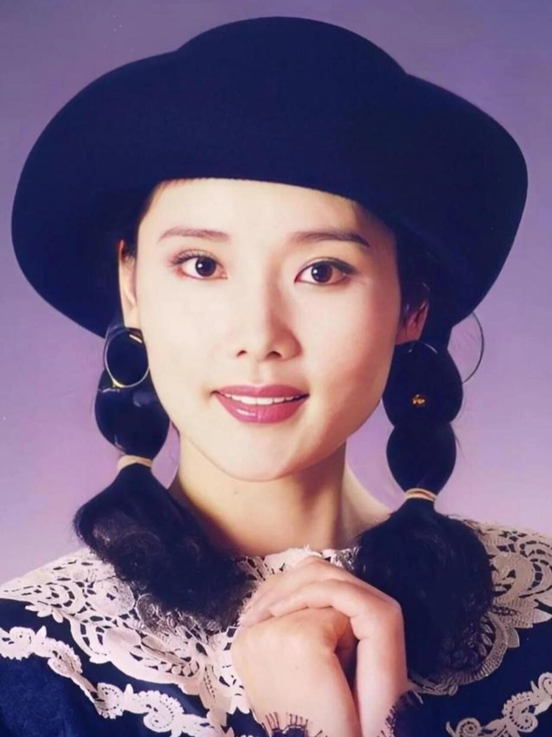 何赛飞：丁克10年才生娃，被老公宠爱有加