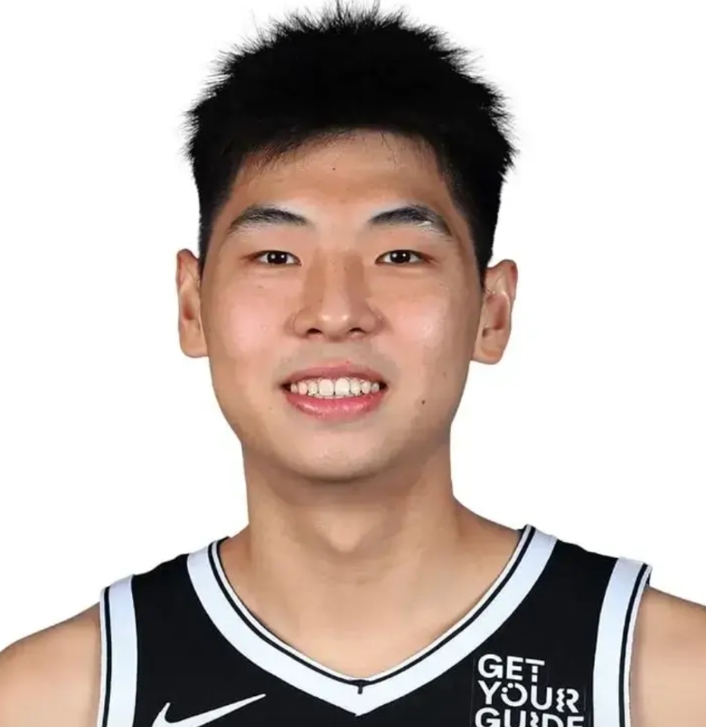 崔永熙可能真的打不了NBA，我们来看一看其他中国球员在发展联盟的数据:
孙悦场均