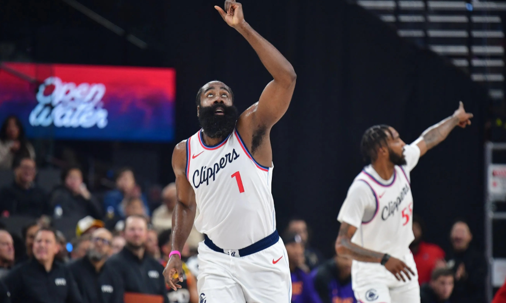 快船105-103险胜猛龙，赛后泰伦卢认为取得4连胜的主要原因是:

1.哈登