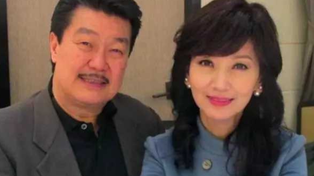 赵雅芝在情感低谷期遇见了现任丈夫黄锦燊。

1981年，赵雅芝和丈夫黄锦燊因为拍