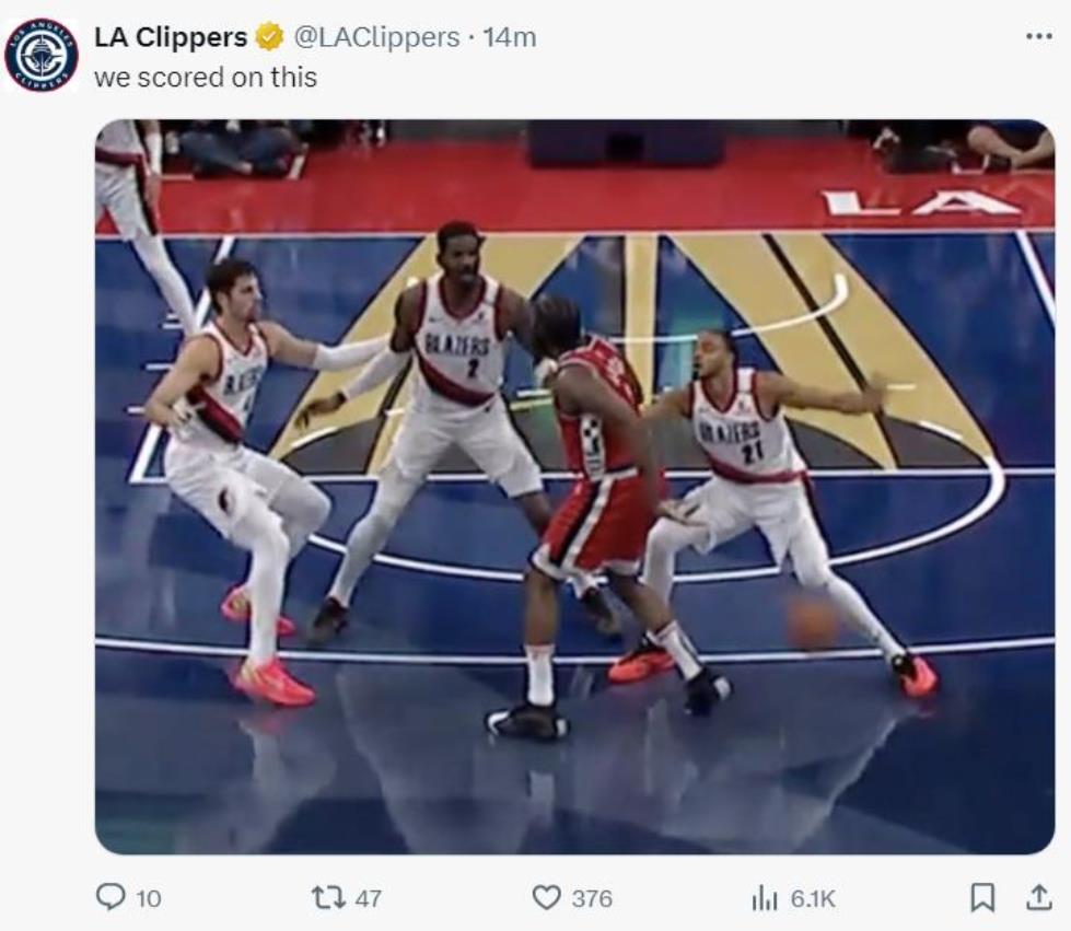 北京时间12月4日，NBA杯赛，洛杉矶快船以127-105击败波特兰开拓者拿下二