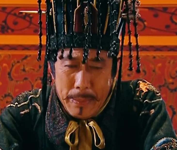 汉景帝这个人，说好听点他是一台天生的政治极其，说难听点，他刻薄寡恩。

他做事情