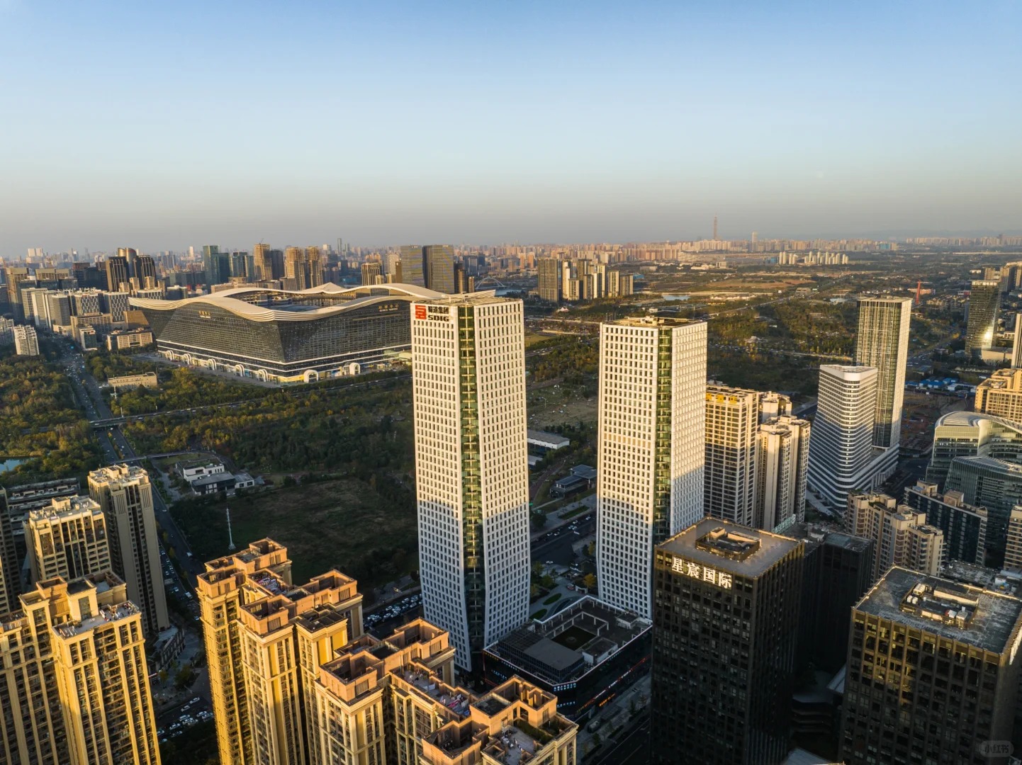 蜀道集团，到底有几栋楼？
交子大道好像也有一栋，大源一栋，双楠那边有一栋。