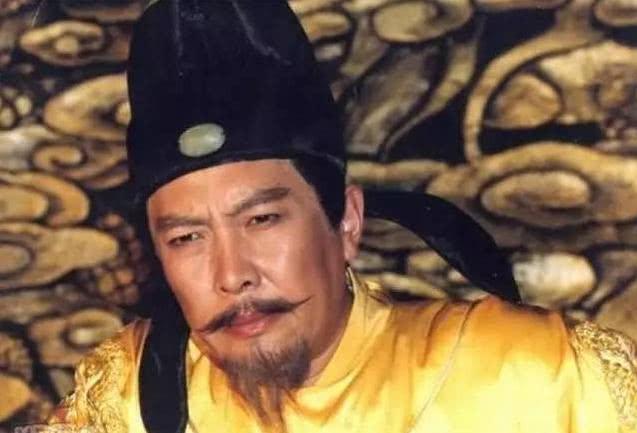 太子李承乾谋反败露，李世民深感痛苦，但又不忍亲手处置儿子，便在朝堂上向大臣们提出