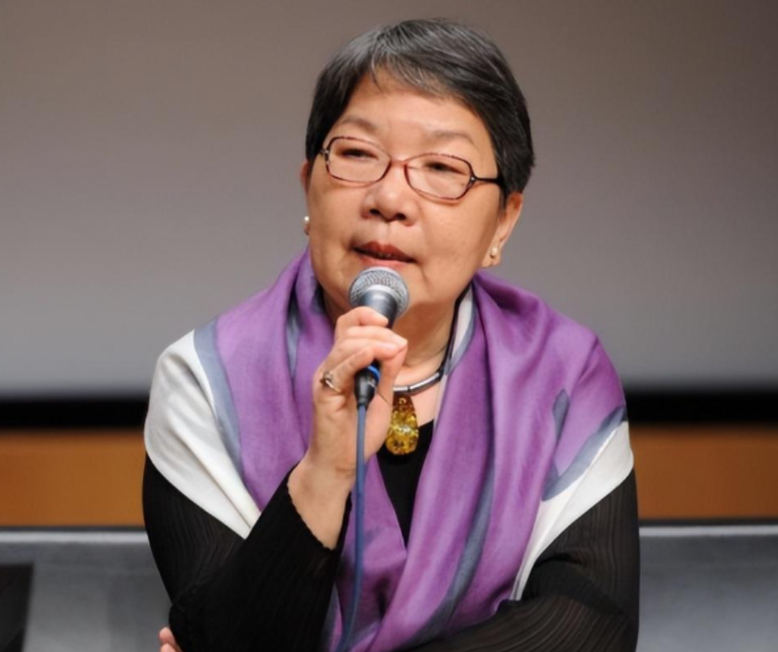 “愚公移山在教导我们破坏环境，应该从教科书中移除，”2014年，著名诗人席慕蓉公