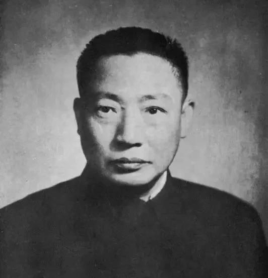 情报高手李克农，未上战场也封将，劳累过度脑软化
