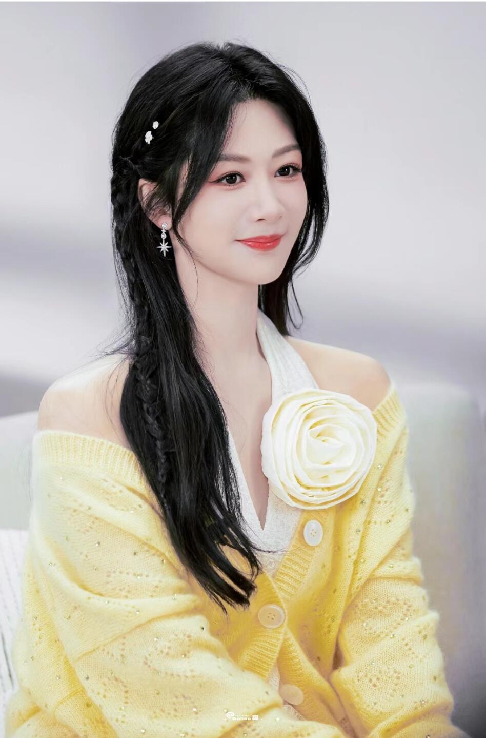 杨紫的选择：坚持自我，走出属于自己的演艺