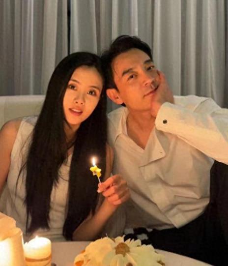 李光洁出道多年，塑造诸多经典角色，演艺之路稳步前行。43岁生日时他晒照庆生，隋雨