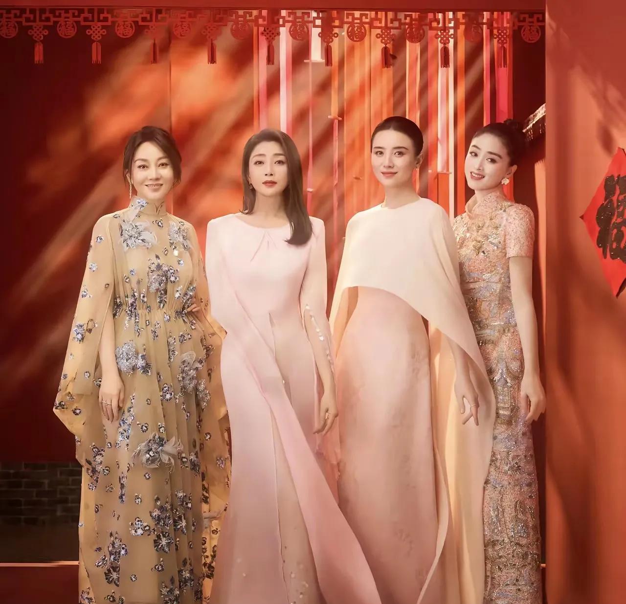 春晚四大美女主持分别是
闫妮、殷桃、宋佳、蒋欣
她们的身高分别为
闫妮，53岁，