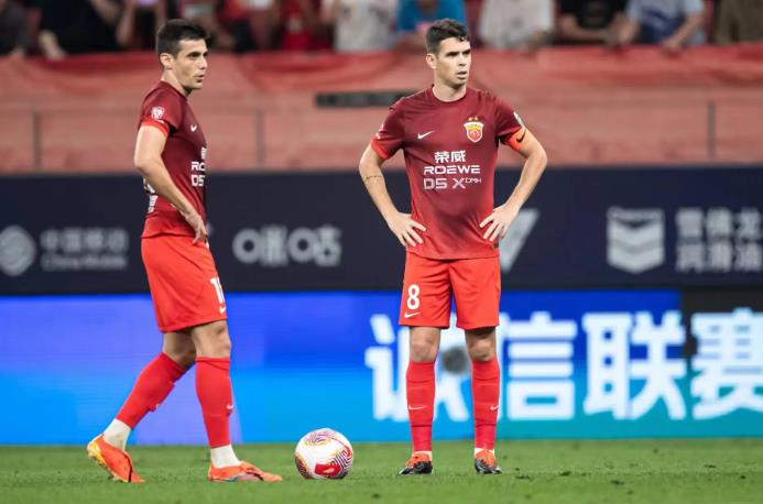 恭喜海港3-2拿下比赛，果然不出所料只赢一个，国足有个奥斯卡得多带劲，不吹不黑颜