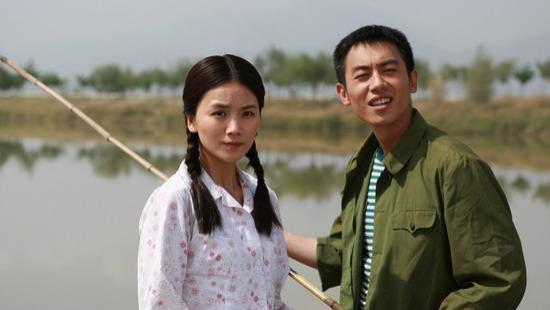 演艺圈5对明星“冷门夫妻”，看似八竿子打不着，实则是一家人