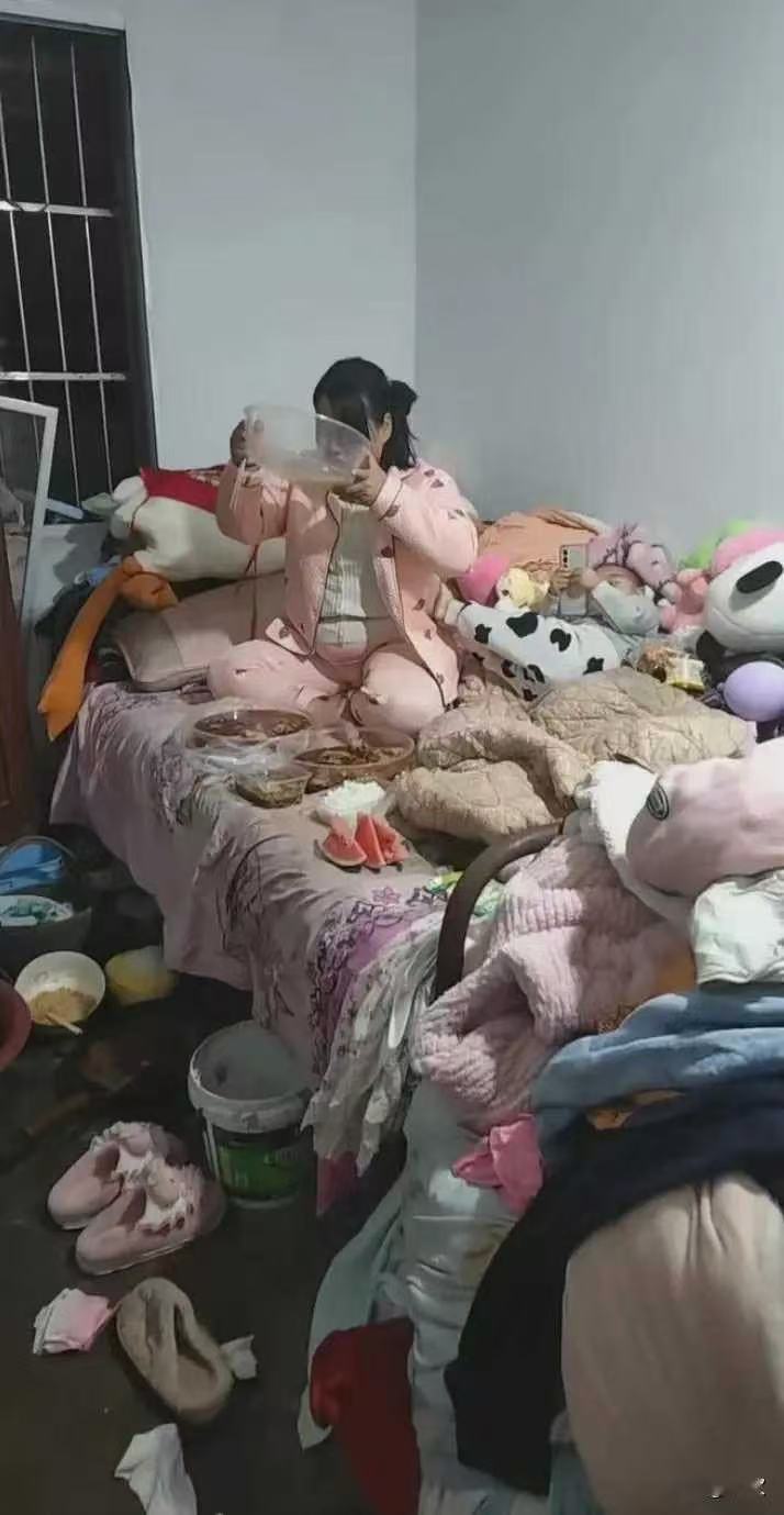 表姐活成这样还能嫁的出去吗哈哈哈哈