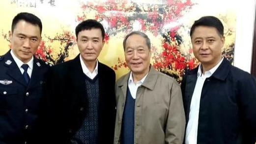 白志迪：娶了初恋妻子，恩爱多年生一子，如今咋样了？