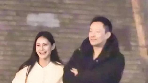 汪小菲眼里有光了，头婚没有得到的尊重，现在被治愈了