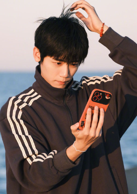 李卿少年人夫感