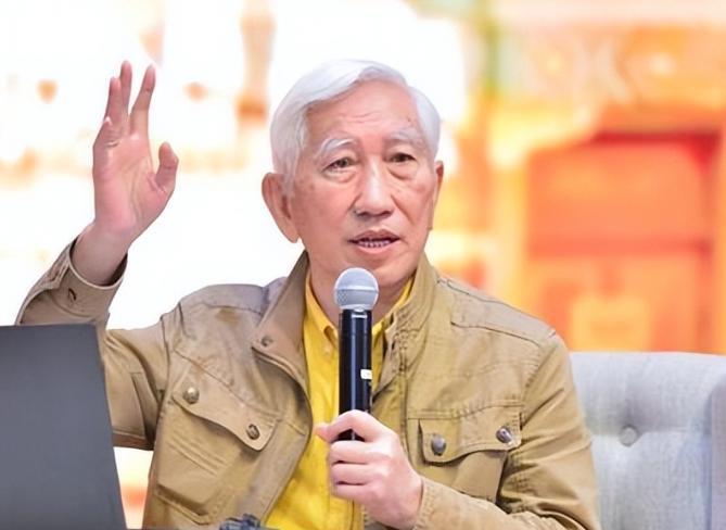 清华柳教授语出惊人，他曾厉声质问道：无人飞机、无人驾驶、无人商店、无人酒店，这么