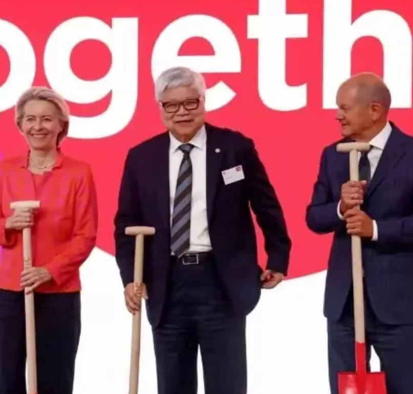 台积电欧洲工厂奠基重要人物悉数登场
  据明镜周刊8月20日消息，台积电在德国德