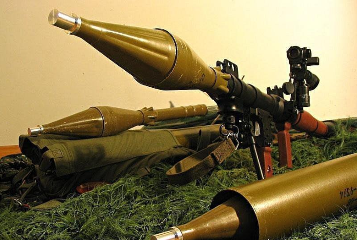 火箭筒步兵武器威力大                              