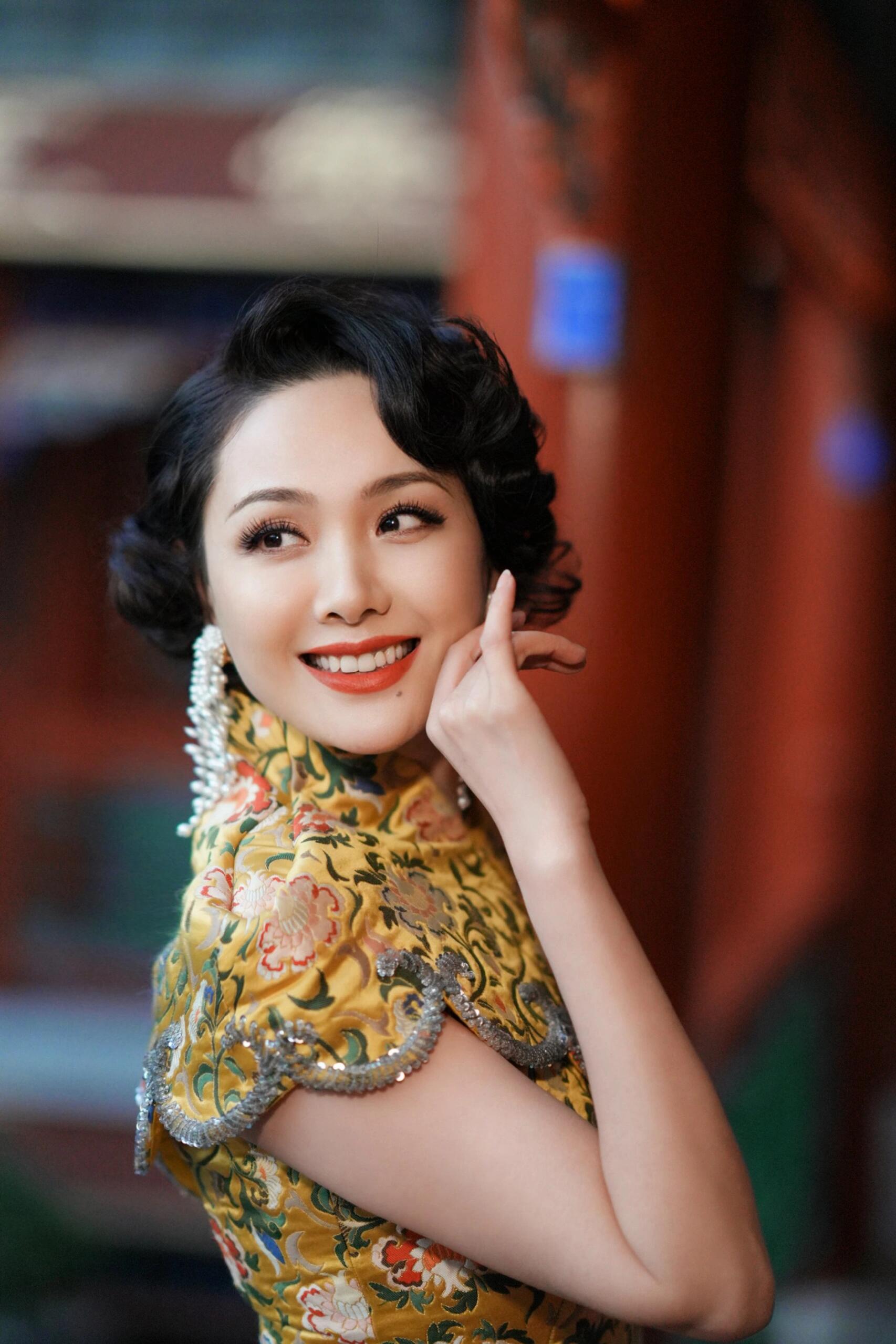 程莉莎是一位备受瞩目的优秀女演员