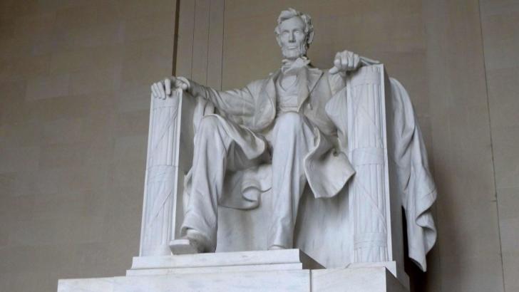 美国历届总统之十六：亚伯拉罕·林肯