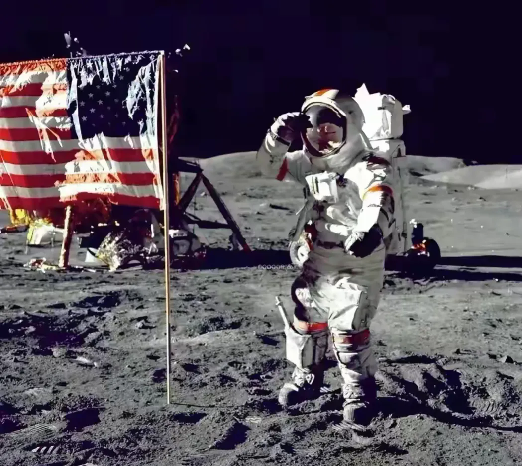 在嫦娥六号直播现场，总设计师坦言：“我们费尽心思地寻找，但始终未能发现美国阿波罗