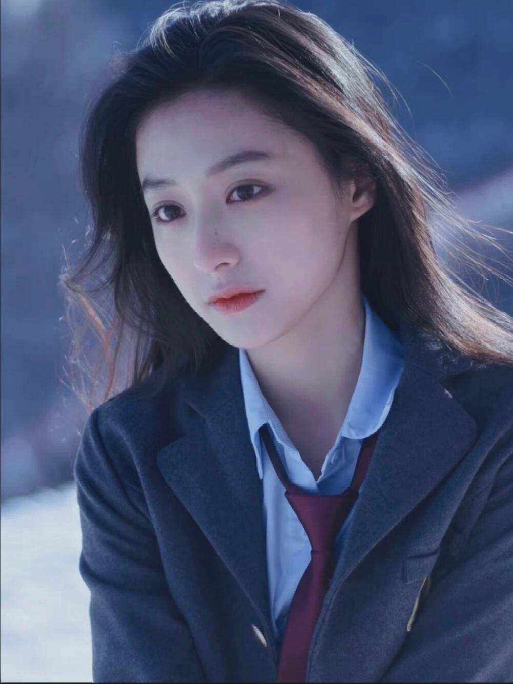 胡连馨忧郁小白花