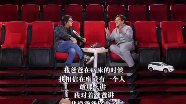 如何评价成龙？