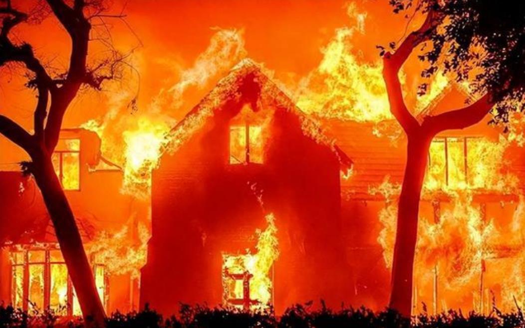 美国大火烧了9天9夜，5国愿伸援手，美媒体道德绑架中方，询问我们要不要对他们救援