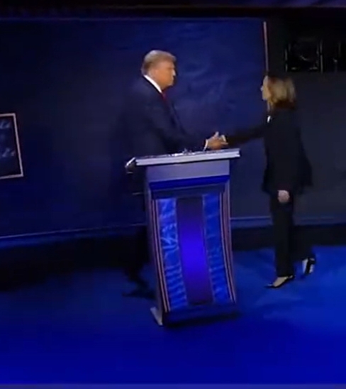 特朗普与哈里斯的首场辩论很是精彩啊，有种在看脱口秀的感觉，而特朗普的快速反应和诡