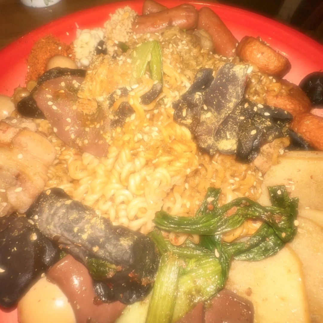 🇯🇵｜我給差評
沒看到廣告上的裸上身 雙開門
肌肉猛男給我送餐   差評☹️