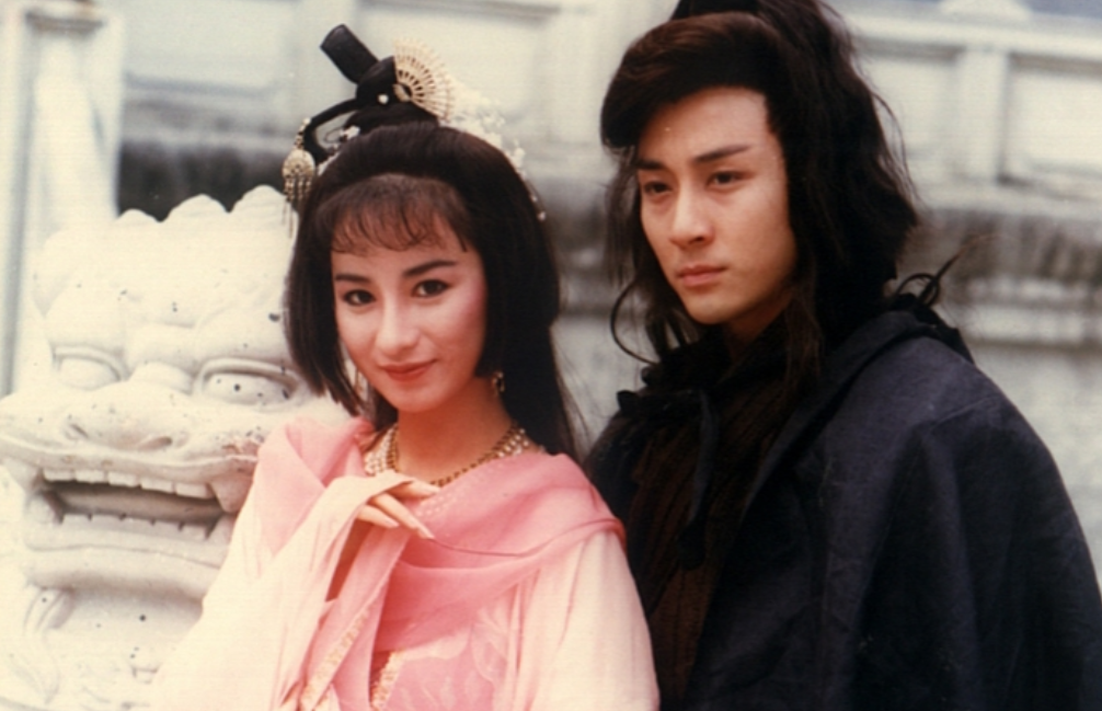 1985年，谢宁参加港姐比赛，她虽然身高只有160cm，但是却夺得了冠军，并且创