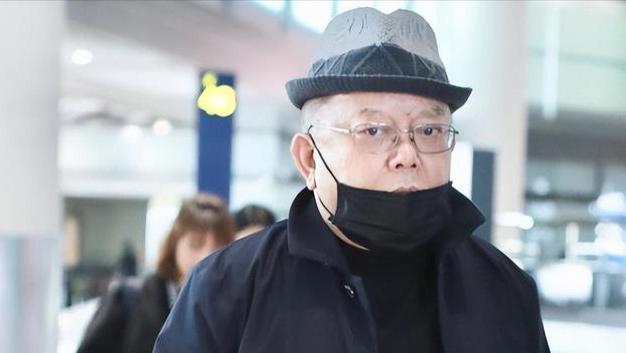 王刚以为有了儿子可以安度晚年，现如今的状况却让人感叹！