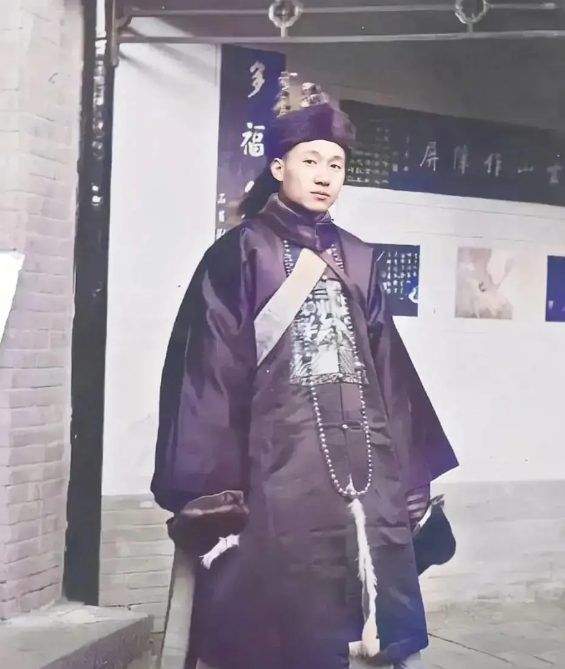 这就是宋霭龄的丈夫孔祥熙的真实长相，大家看看吧！并非演员饰演的，而是货真价实的历