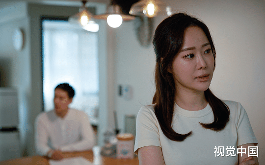 妻子将我锁在门外一夜后，我坚决要离婚