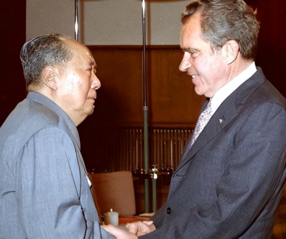 尼克松问毛主席：您有什么特长或爱好？毛主席只说了5个字，尼克松很是震惊，然后不禁
