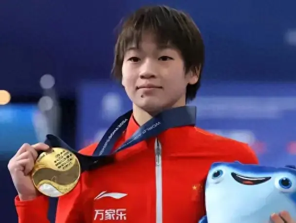 全红婵退役后，她可能会做的八种工作：

1. 成为国家跳水队的教练。
2. 回到