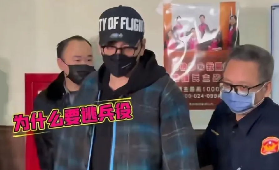 笑不活了！王大陆当明星这么久，大概都没想过自己会被这么多媒体围攻！

他可能想过
