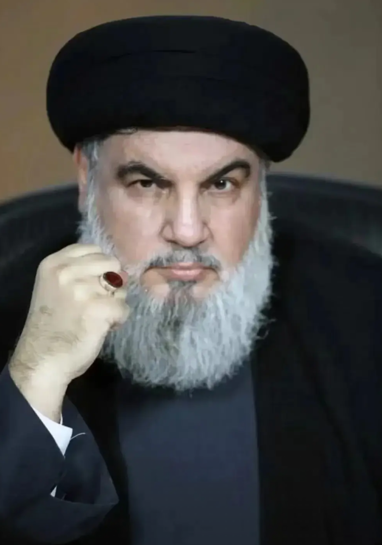 真主党总部的废墟之中，居然有了令人震惊的发现！就在那片破败不堪的场地，有人意外地