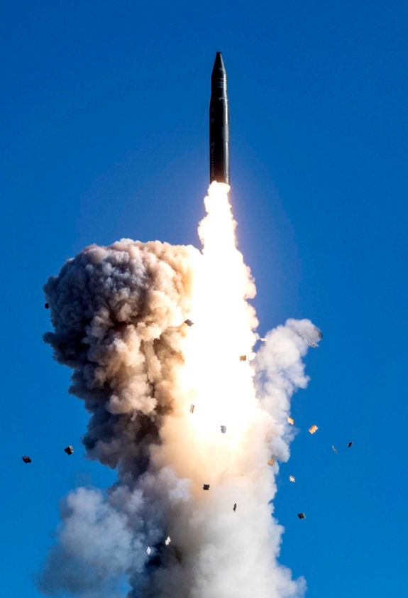 美国：失败
俄国：失败
英国：失败
中国：成功！

洲际弹道导弹显然是大国重器，