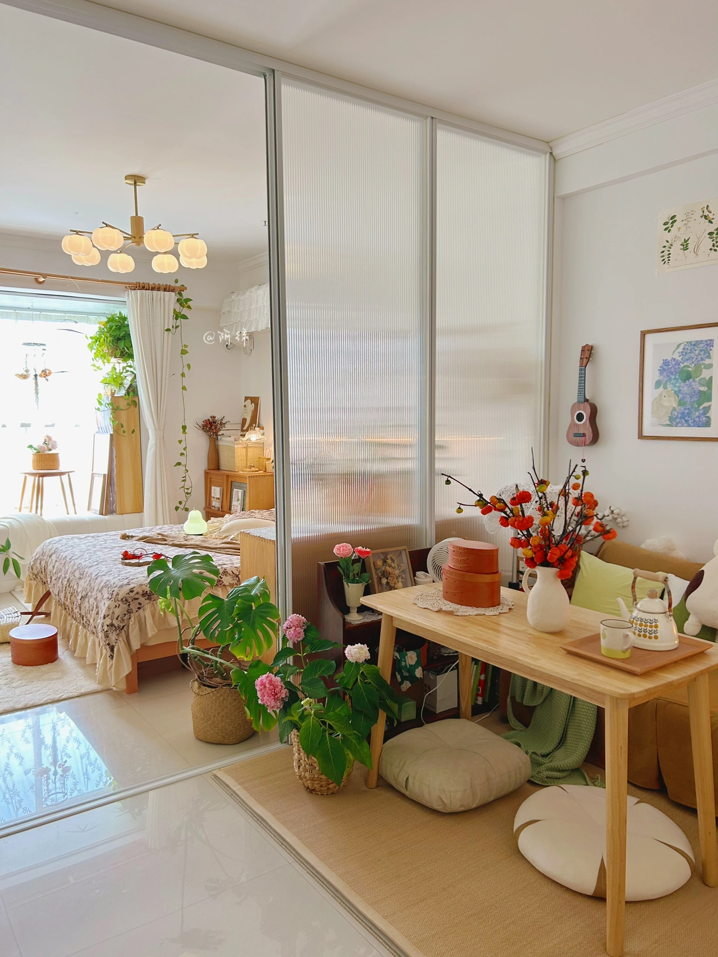 
自己攒钱买的婚前小家🏠
一室一厅一厨一卫带阳台
自己设计装修的小住宅
住进这