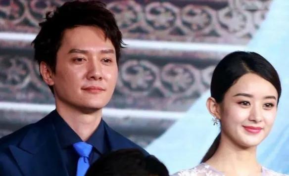 冯绍峰妈妈突然站出来含泪表示：赵丽颖和冯绍峰生娃后，不肯生2胎，整天不在家往外跑
