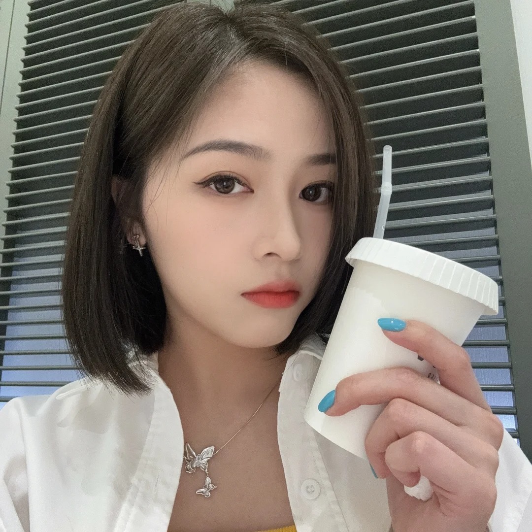 一人说一个剪短发的坏处
我先来
洗头不要太舒服刚剪完疯狂喜欢自拍