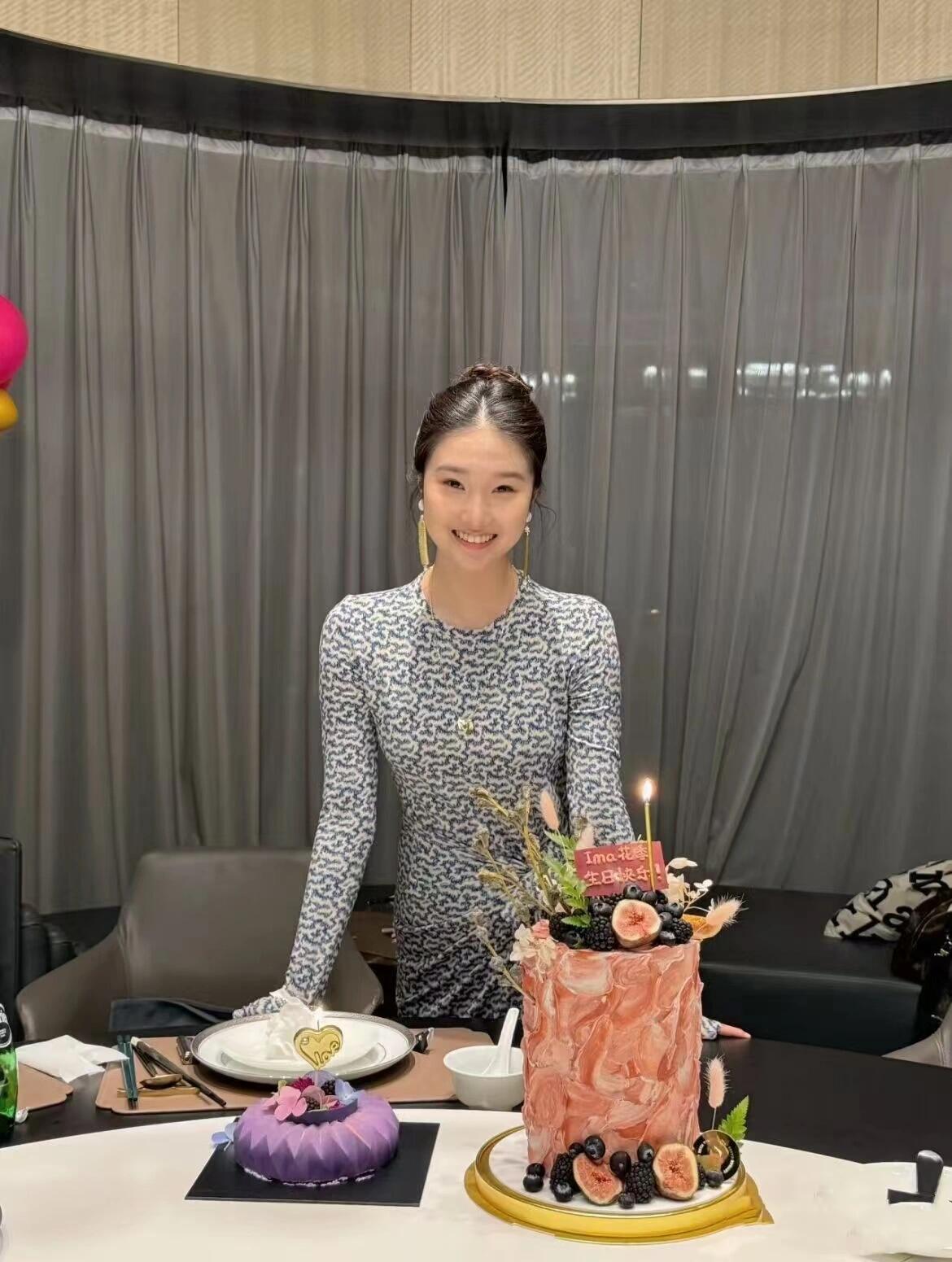 文章马伊琍女儿开启青春之旅
