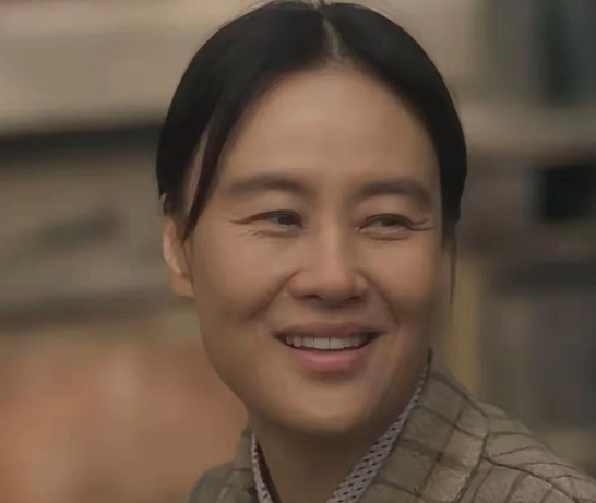 《六姊妹》又一次恶心到了，是没演员了吗？同辈演父女，你能分出他们谁演爹妈？谁演儿