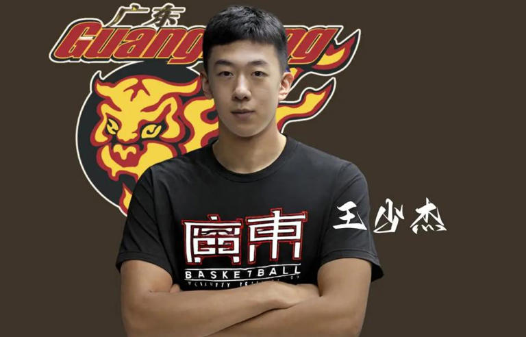广东男篮大换血，双外援遗憾离队